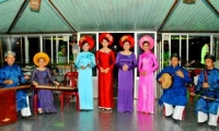 Nguyễn Thị Việt Hà. Ca Huế trong mỗi quan hệ giữa âm nhạc cung đình và âm nhạc dân gian