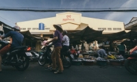 Nguyễn Thị Huyền. Chợ Bà Hoa, không gian văn hóa xứ Quảng ở Sài Gòn