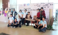 Hiếu Tiên. Sinh viên quốc tế trải nghiệm văn hóa Việt