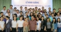 Bồi dưỡng kiến thức văn hóa Việt Nam cho cán bộ trẻ Bình Định &amp; nói chuyện tại đại học Quy Nhơn